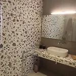 Live בית הארחה 4*