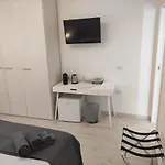 Live בית הארחה