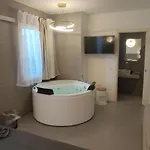 בית הארחה Live