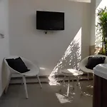 Live בית הארחה
