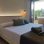 Live בית הארחה 4*