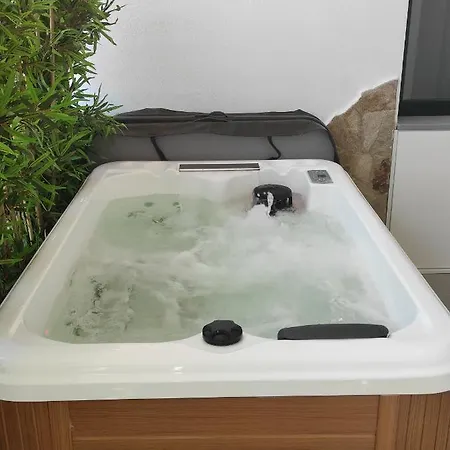 게스트하우스 Live 4*